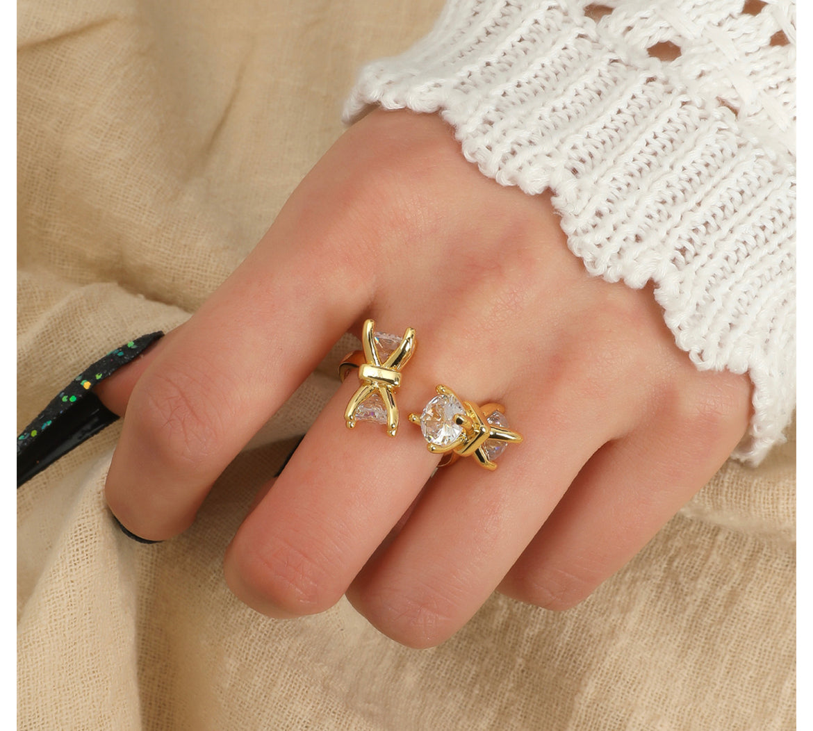 Gold Bow Split Ring