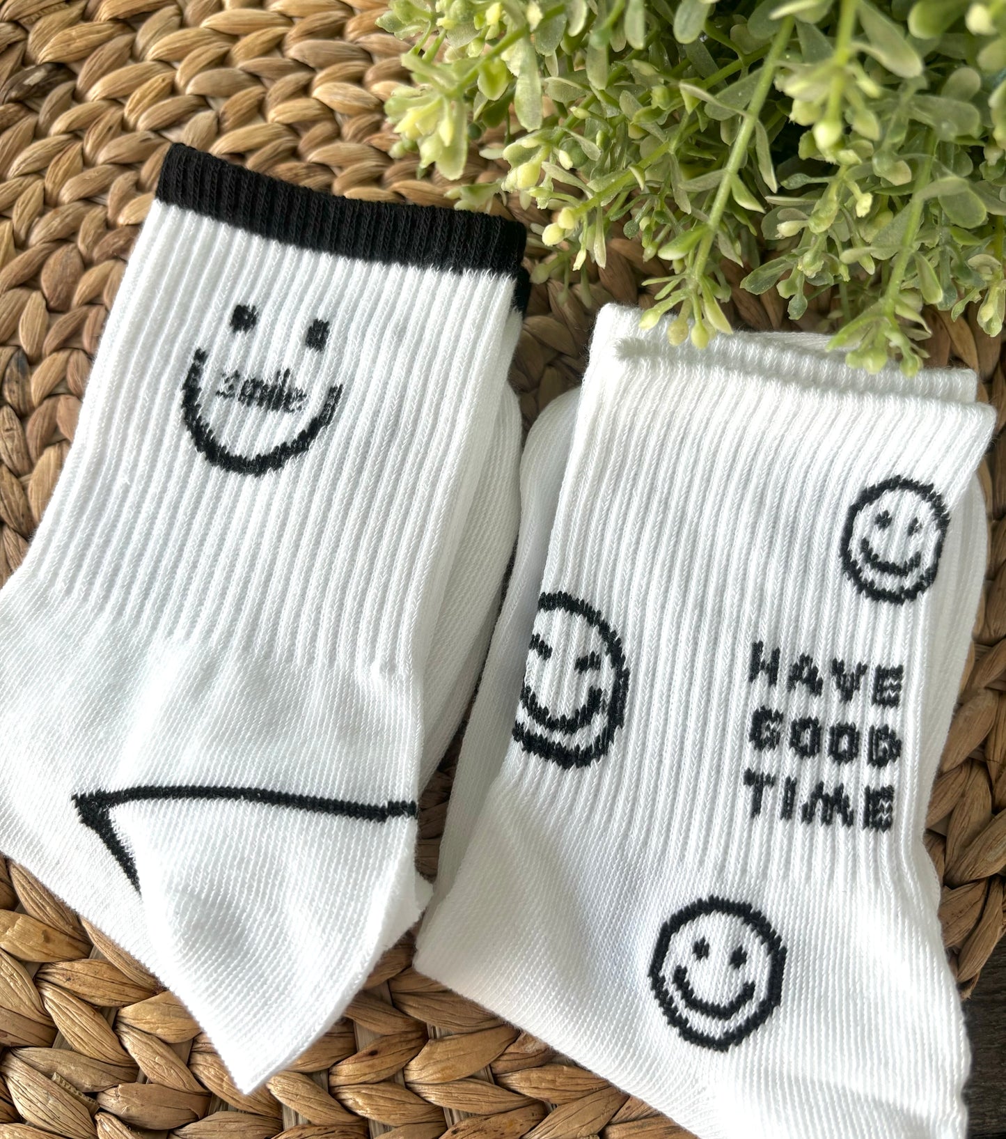 Smile Crew Socks-White