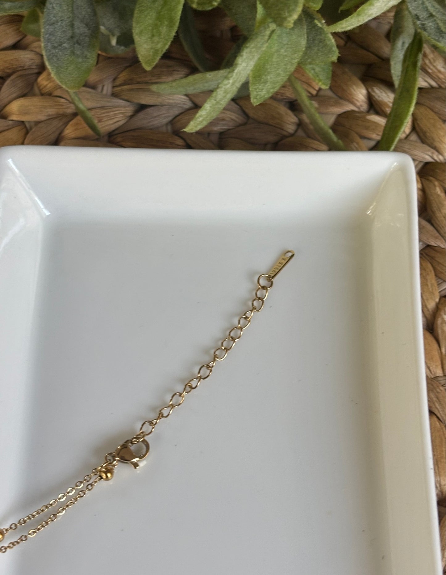 Daisy Pearl Necklace