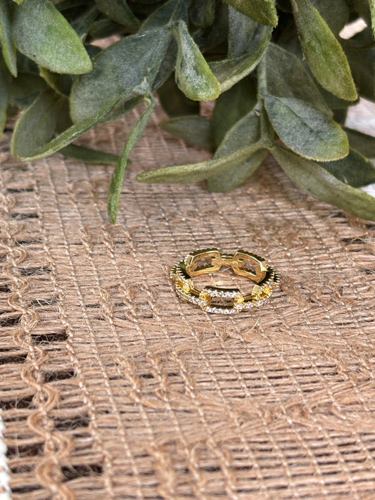 Pave Link Ring-Gold